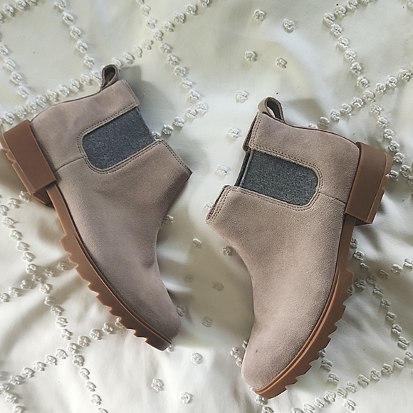 New SOREL Emelie II Chelsea Boots Size 8.5 Womens In Taupe - Picture 4 of 10
